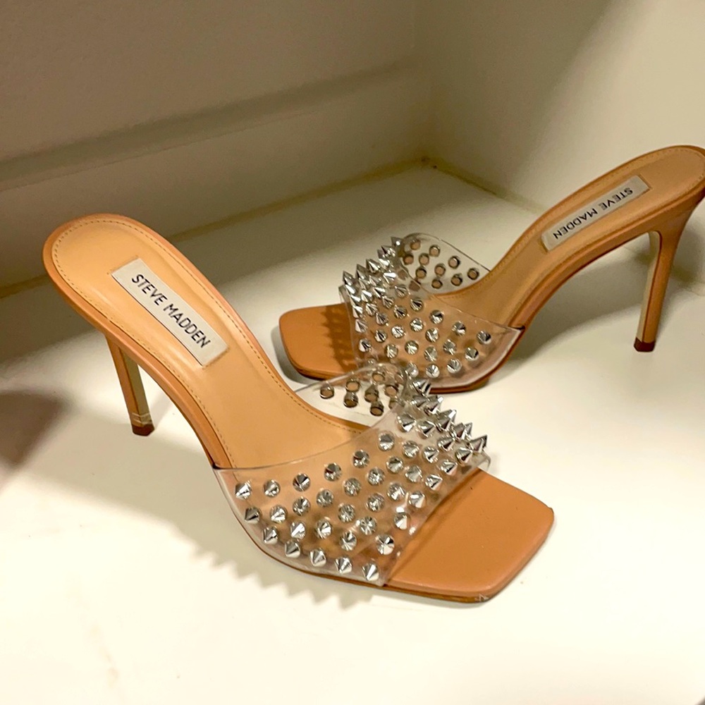 STEVE MADDEN
Signal Square  Sandal In Clear-spikes